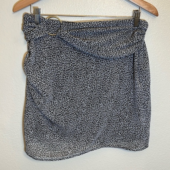 Zara Ring Embellishment Mini Skirt - Picture 1 of 9